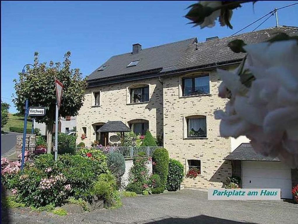 Eifelferienwohnungen "Familie Saxler" Bereborn Exterior photo